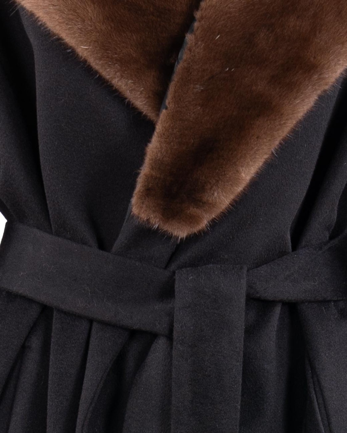 shop SIMONETTA RAVIZZA  Cappotto: Simonetta Ravizza cappotto in cashmere Loro Piana con collo in visone.
Cintura in vita.
Tasche laterali.
Collo in visone.
Vestibilità regolare.
Composizione: 100% Cashmere.
Composizione collo: 100% Visone.
Made in Italy.. TILLY-001 number 6933622